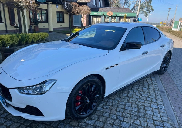 Maserati Ghibli cena 119900 przebieg: 88500, rok produkcji 2015 z Krotoszyn małe 211